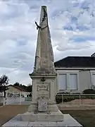 Le monument aux morts.