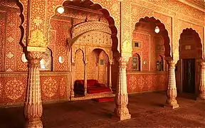 L'Anup Mahal est la salle d'audience du fort de Bikaner, une ancienne principauté célèbre pour son intervention durant la Première Guerre mondiale.