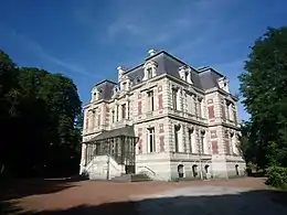 Château Dampierre, ancienne habitation d'un ingénieur de la Compagnie des mines d'Anzin, et le vestibule, l'escalier, la rampe d'appui, l'allée, le portail, le pavillon et le parc.