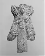 Figurine d'Apkallu : figure ailée à tête d'oiseau portant un seau. Nimrud. Céramique néo-assyrienne, IXe – VIIIe siècle. The Met
