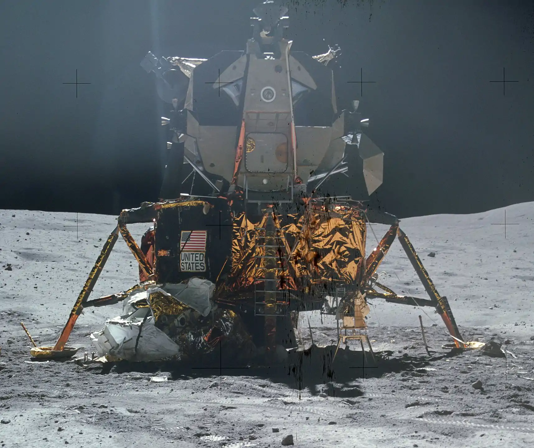 Photo de l'atterrisseur Apollo 16 LM