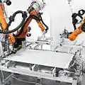 Utilisation de robots industriels pour la fabrication de panneaux solaires