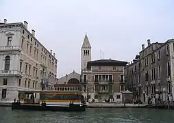 Vue de l'église San Samuele depuis le Grand Canal