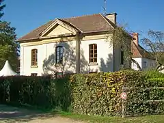 Ancien pavillon de chasse du domaine de Chantilly à Apremont (Oise)