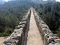 Détail du canal en haut de l'aqueduc