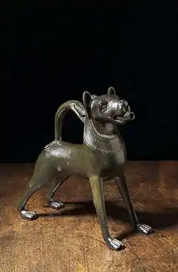 Aquamanile en bronze ca. XIIe-XIIIe siècle