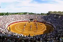 Les arènes Joseph-Fourniol, un jour de spectacle taurin.