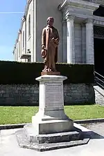 Statue à Anatoile Maillard.