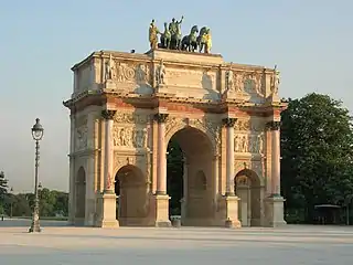 Style Empire, Percier et Fontaine, l'arc de Triomphe du Carrousel, Paris, 1806-1808.