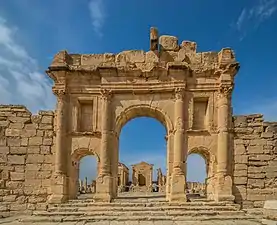 Arc d'Antonin le Pieux à Sbeïtla en Tunisie.