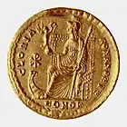 Chrisme sur une monnaie d'or d'Arcadius (395-408) gloria romanorum frappée à Constantinople.