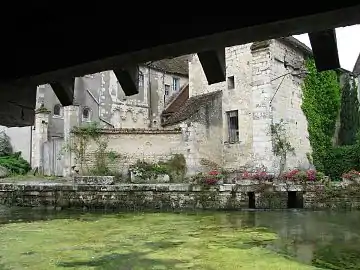 Vestiges de l'église Sainte-Eugénie.