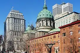 Archidiocèse de Montréal dans Marie-Reine-du-Monde.