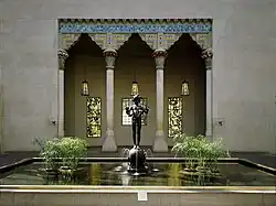 Colonnes de l'entrée de Laurelton Hall, Metropolitan Museum of Art.