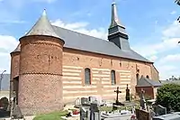 Vue latérale de l'église.