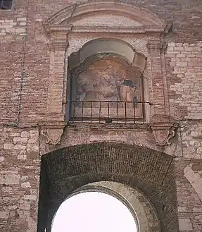 Arc intérieur avec la fresque de 1817.