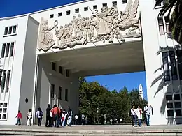 Arc de la faculté de médecine de l'université de Concepción.