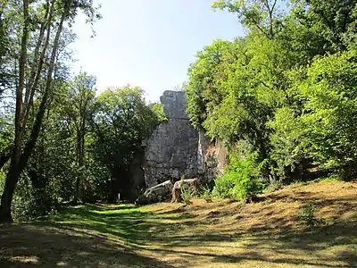 Une formation rocheuse le long du sentier.