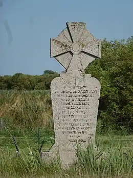 la croix mémorial du général Saint-Just à Pont-d'Ardres.