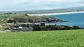 Le littoral d'Argol donnant sur la Baie de Douarnenez entre la grève de Porslous et la Pointe de Keric. À l'arrière-plan la plage de Pentrez à Saint-Nic.