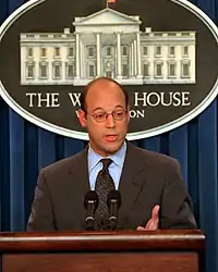 Ari Fleischer (diplômé en 1982) : Porte-parole de la maison blanche sous George W. Bush.