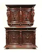 Armoire à deux corps aux divinités - Deuxième moitié du XVIe siècle.