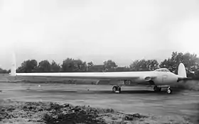 Le second prototype de l'A.W.52