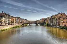 Ponte Vecchio à Florence (XIVe siècle).