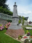 Monument aux morts pour la patrie.