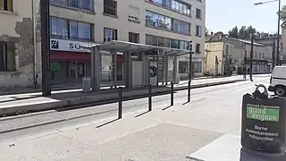 Le quai unique de la station Arroussaire - Saint-Ruf.