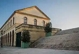 Aile donnant vers l'école supérieure d'art de Lorraine, escaliers vers la cour arrière.