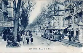 Motrice électrique et remorque ouverte, à la fin des années 1910.