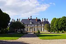 Château d' Arthel, vue de la cour.