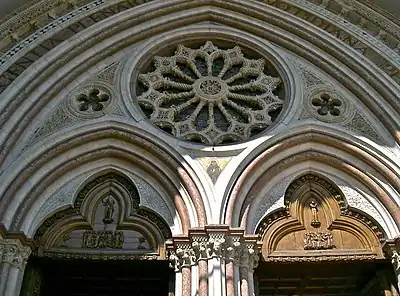 Saint François d'Assise, mosaïque attribuée à Giovanni di Bonino, portail de l'église inférieure de la Basilique Saint-François à Assise