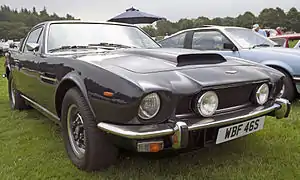 Une Aston Martin V8 de 1977.