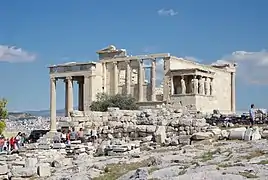 L'Érechthéion de l'Acropole d'Athènes.