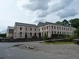 Les deux musées, Rue du Terminal, dans les anciens bâtiments de l'usine