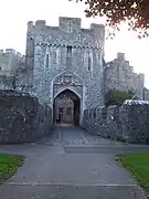 L'entrée du château avec sa herse.