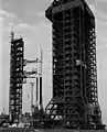 Tour d'assemblage et tour ombilicale de l'aire de lancement 36 B de Cap Canaveral (1973)
