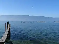 Le bord du lac depuis Estavayer-le-Lac, 24 octobre 2004.