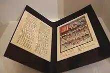 Vu de deux pages d'un livre avec un manuscrit sur la page de gauche et des miniatures sur la page de droite.