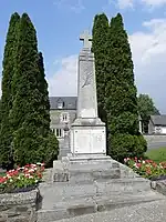 Monument aux morts« Monument aux morts d'Aucey-la-Plaine », sur Wikimanche