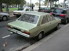 Face arrière de l'Audi 80 B1 type 82 en version 2 portes