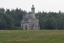 Château de la Grée de CallacChapelle, calvaire, orangerie, pavillon de chasse, statues et fabriques ornant le parc Logis, ferme dite « Faire-valoir », porterie, portail principal, guérite du mur d'enceinte, jardins, miroir d'eau