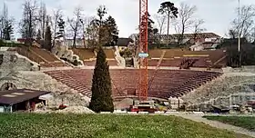 Le théâtre, vue de face.