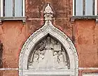 Tympan du couvent augustinien adossé à l'église Saint-Étienne, quartier de San Marco à Venise.