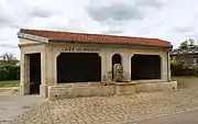 Le lavoir Rue de Leuchey.