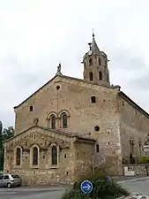 Église Notre-Dame d'Aulon. Vue sur l'extérieur de la sacristie.