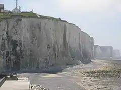 La plage au pied des falaises d'Ault.