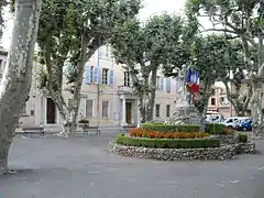 Place de la mairie.